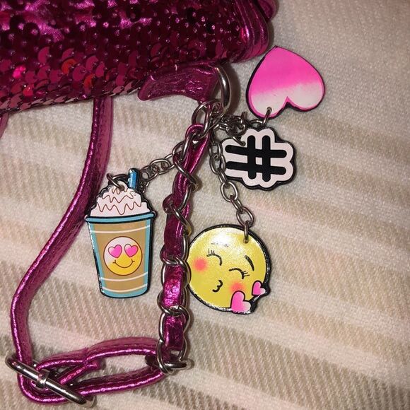 JusticeāāSāĀ Monogram Fuchsia Pink Sequin Purse Bag with EmojiāCharms - Picture 5 of 9